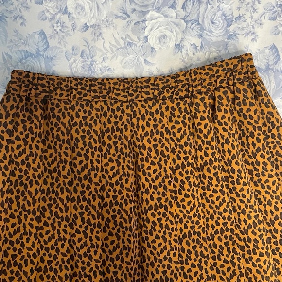 Vintage Leopard Pleated High Waisted Mini Skirt Made in USA Elastic Waist Tan - Picture 7 of 7